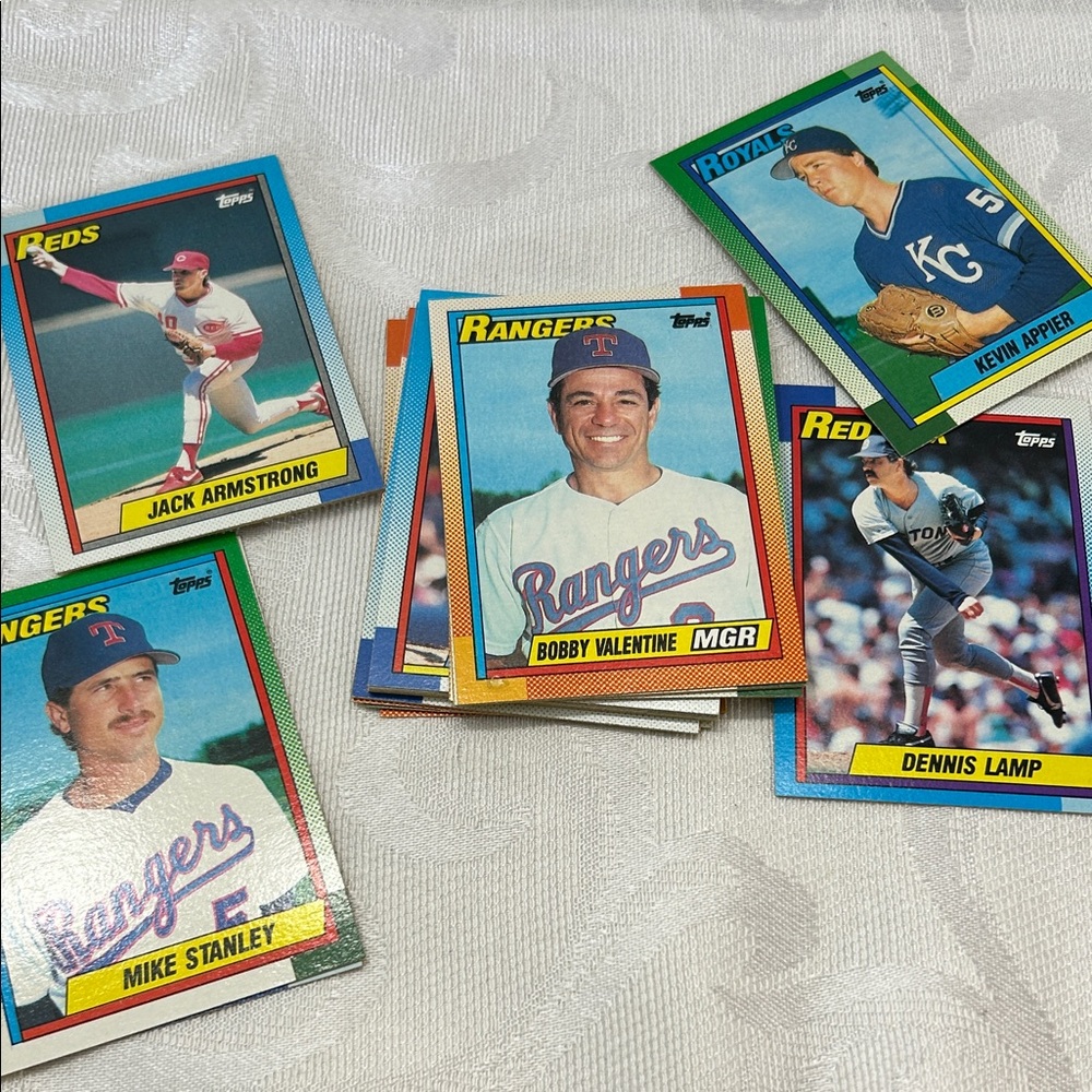 Topps set of baseball cards set of 25 cards